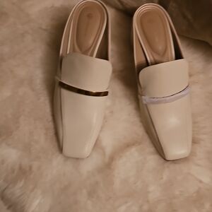 Giani Bernini Cream Mules with Gold Accent